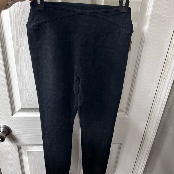 Onyx black mineral wash girlfriend legging NWT Buffbunny - Picture 1 of 5